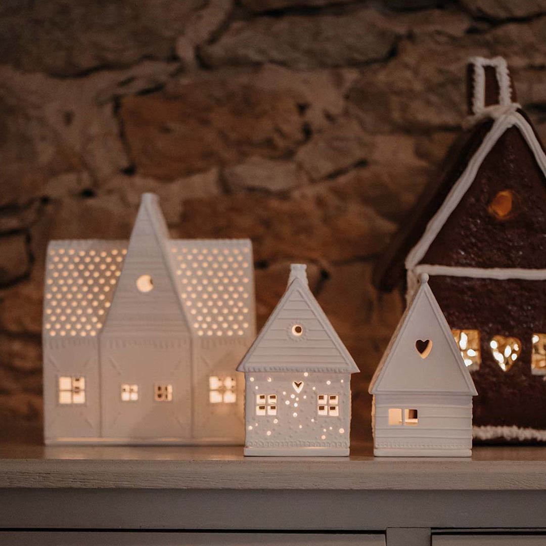 gingerbread light house large